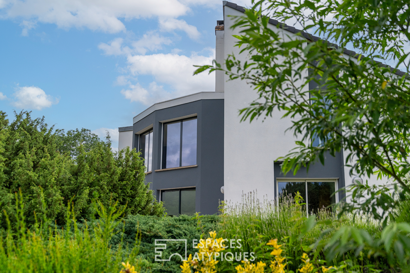 Agence immobilière de ESPACES ATYPIQUES BOURGOGNE