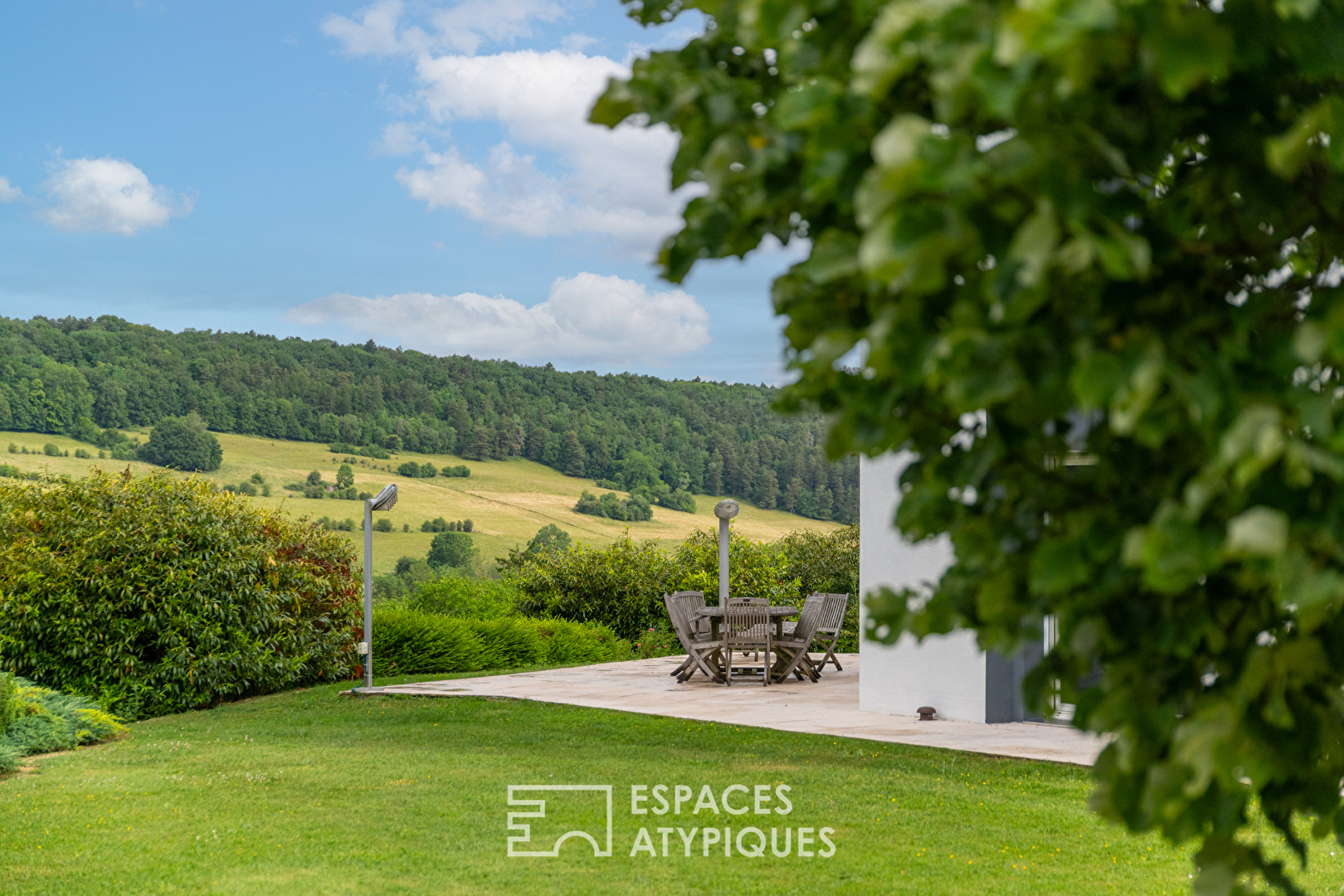 Agence immobilière de ESPACES ATYPIQUES BOURGOGNE