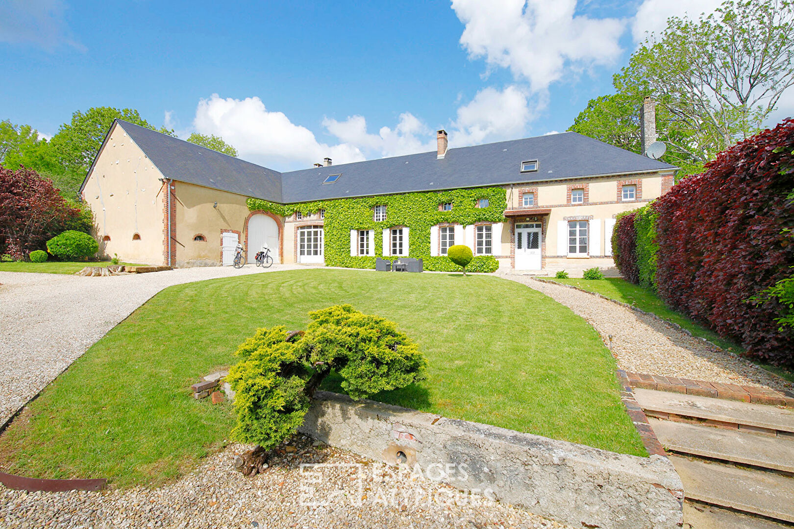 Agence immobilière de ESPACES ATYPIQUES FONTAINEBLEAU