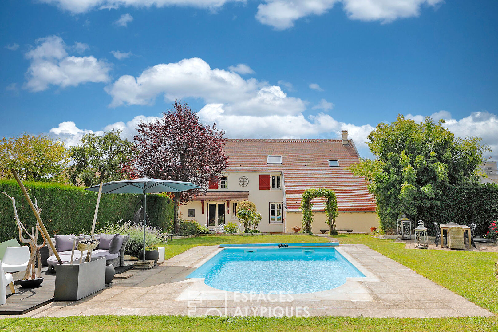 Agence immobilière de ESPACES ATYPIQUES FONTAINEBLEAU