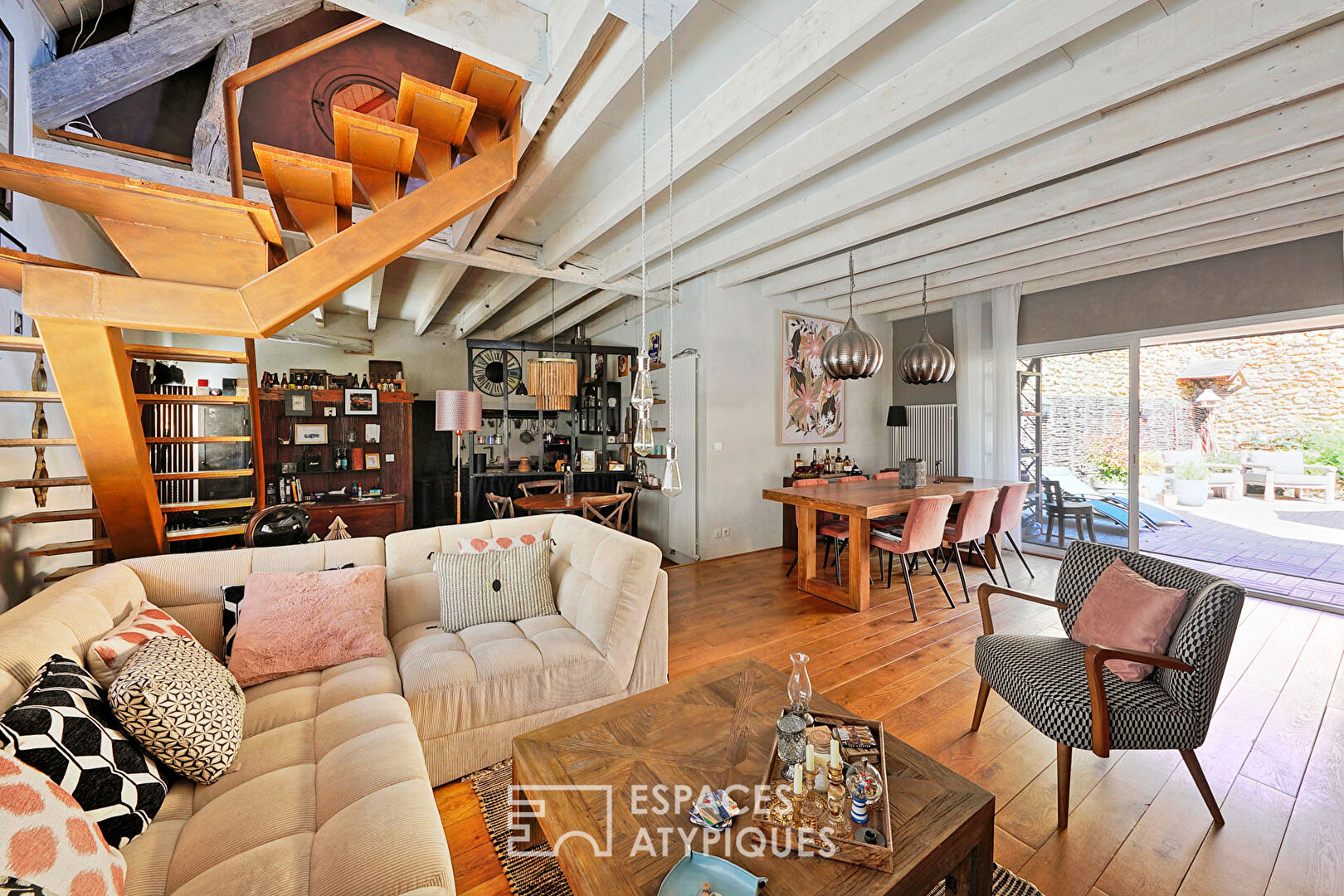 Agence immobilière de ESPACES ATYPIQUES FONTAINEBLEAU