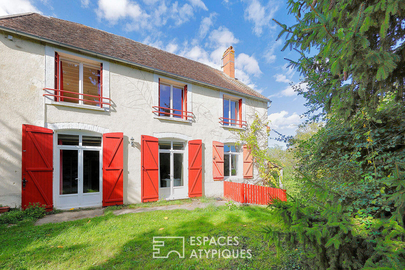 Agence immobilière de ESPACES ATYPIQUES FONTAINEBLEAU