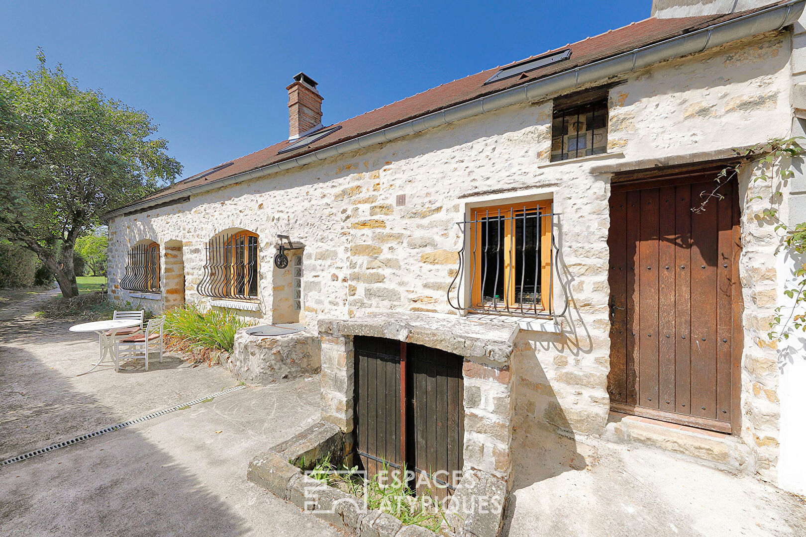 Agence immobilière de ESPACES ATYPIQUES FONTAINEBLEAU