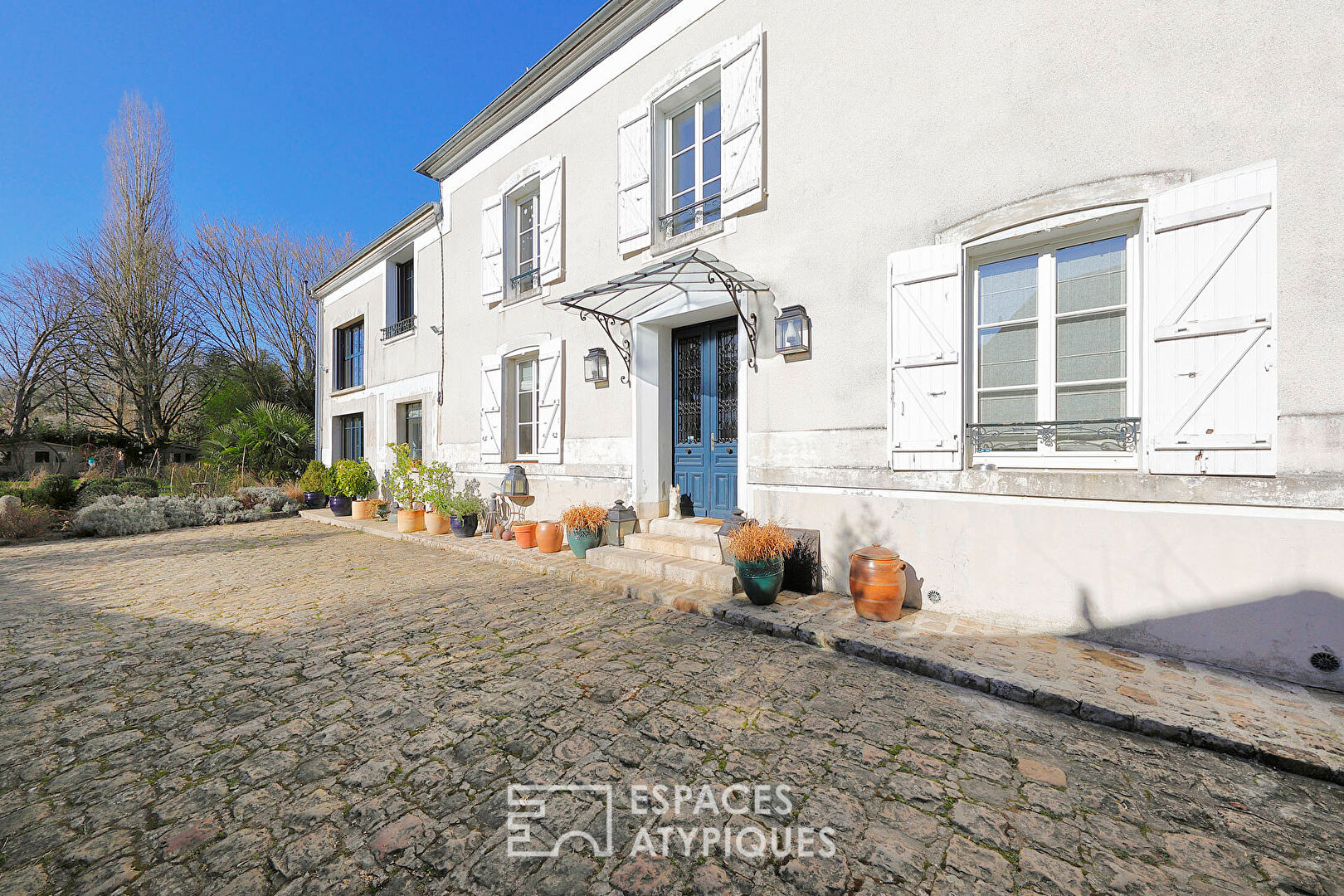 Agence immobilière de ESPACES ATYPIQUES FONTAINEBLEAU