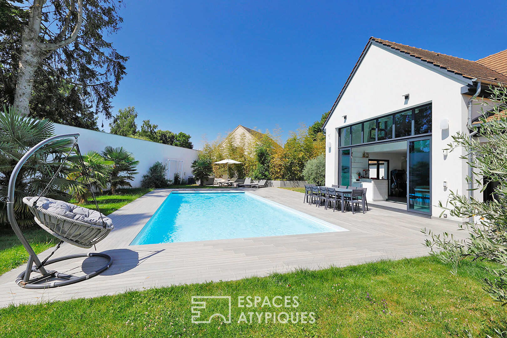 Agence immobilière de ESPACES ATYPIQUES FONTAINEBLEAU