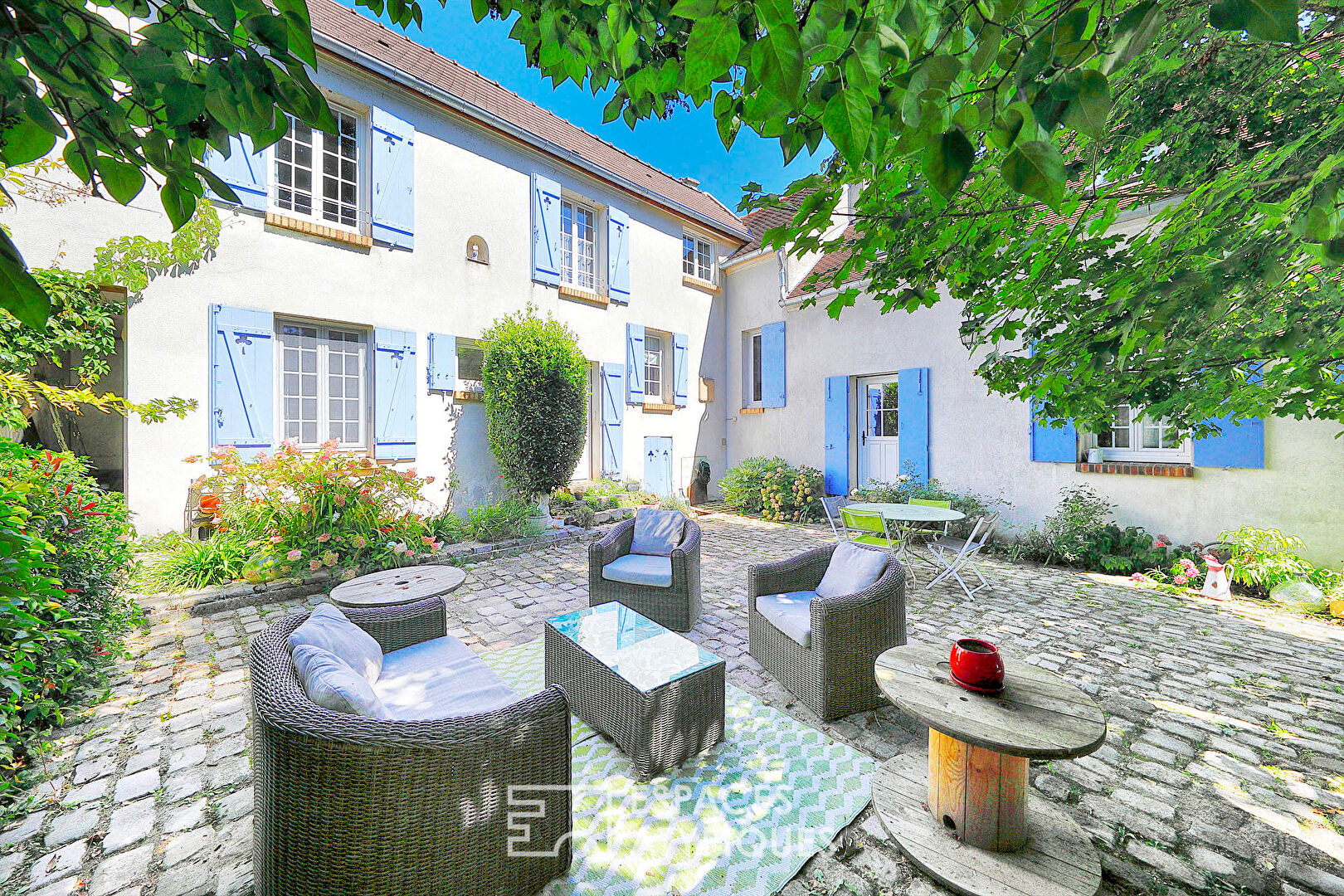 Agence immobilière de ESPACES ATYPIQUES FONTAINEBLEAU