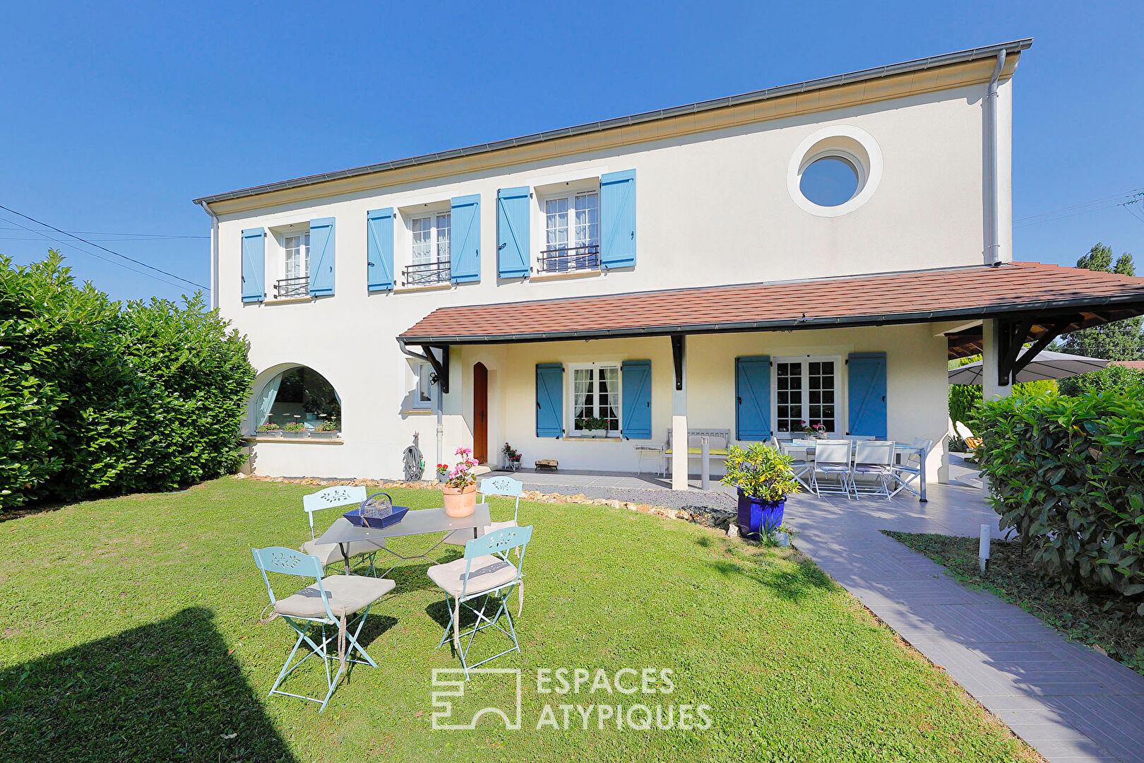 Agence immobilière de ESPACES ATYPIQUES FONTAINEBLEAU