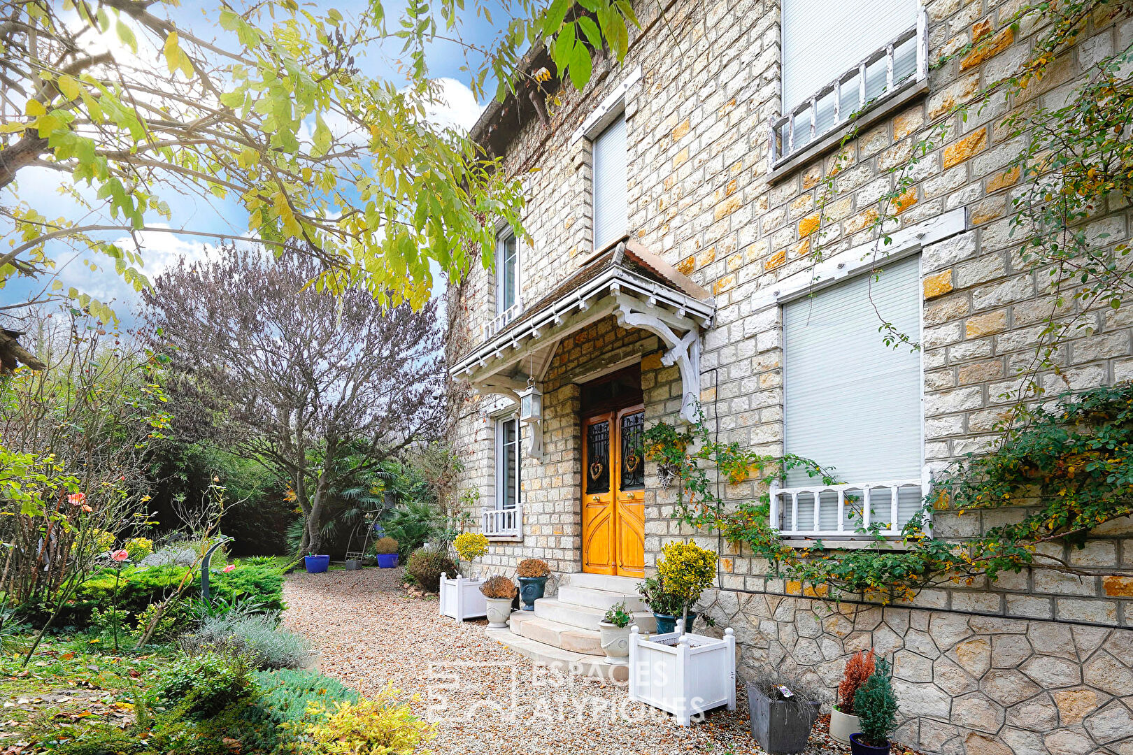 Agence immobilière de ESPACES ATYPIQUES FONTAINEBLEAU