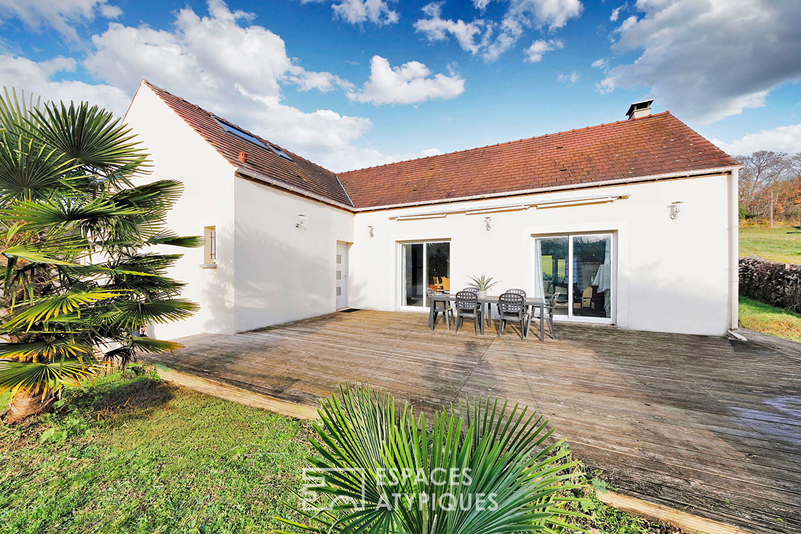 Agence immobilière de ESPACES ATYPIQUES FONTAINEBLEAU