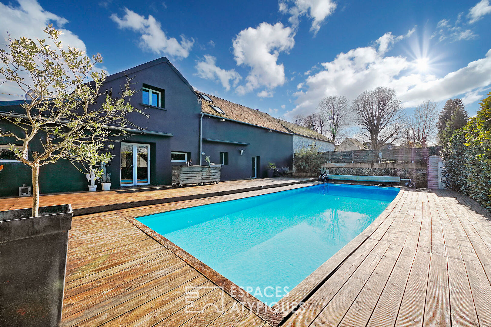 Agence immobilière de ESPACES ATYPIQUES FONTAINEBLEAU