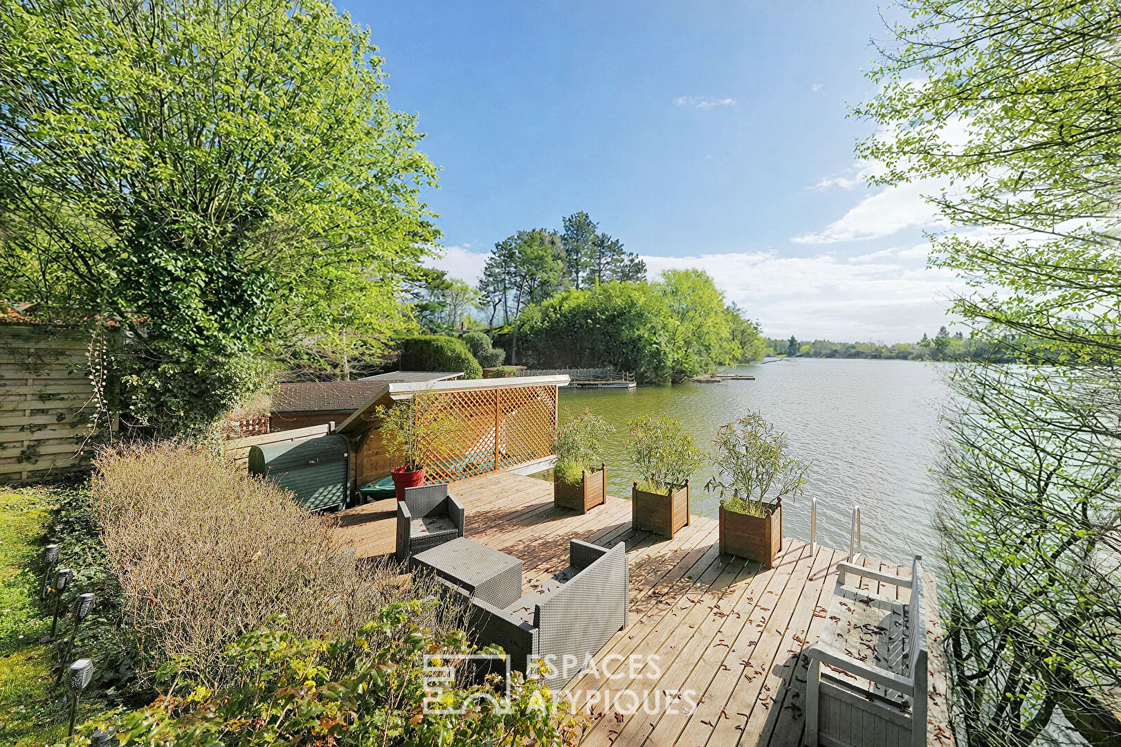 Agence immobilière de ESPACES ATYPIQUES FONTAINEBLEAU