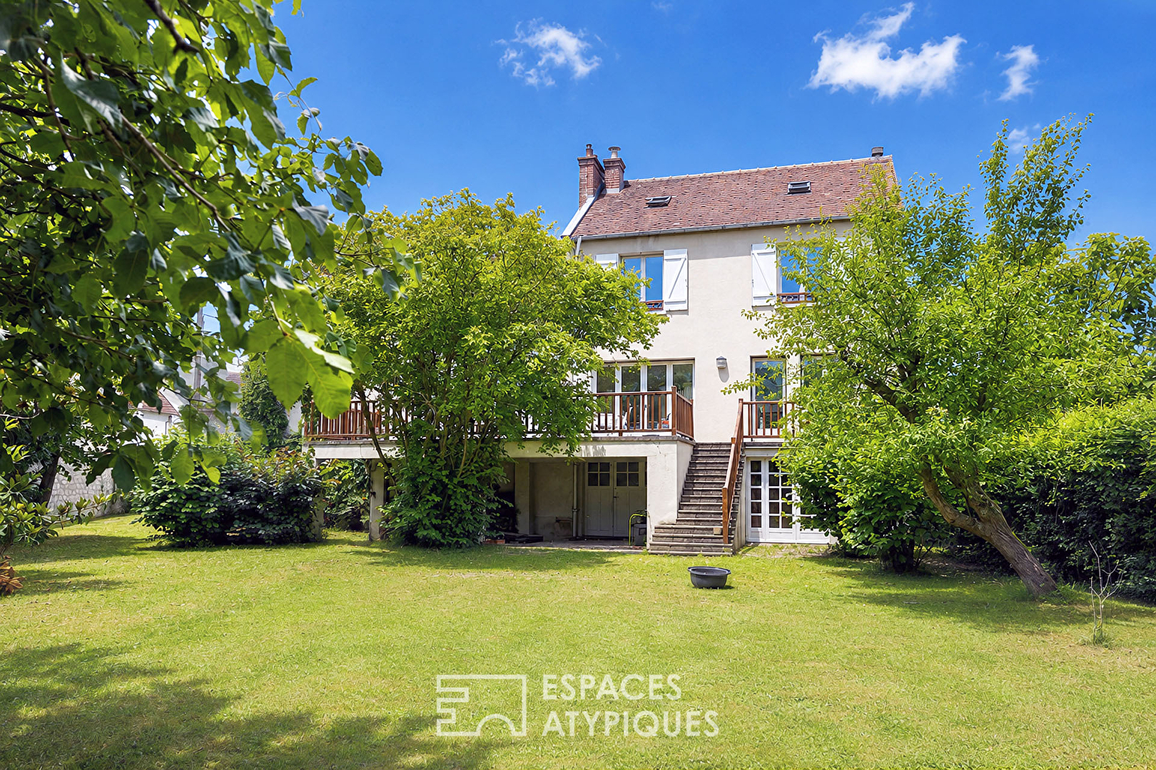 Agence immobilière de ESPACES ATYPIQUES FONTAINEBLEAU