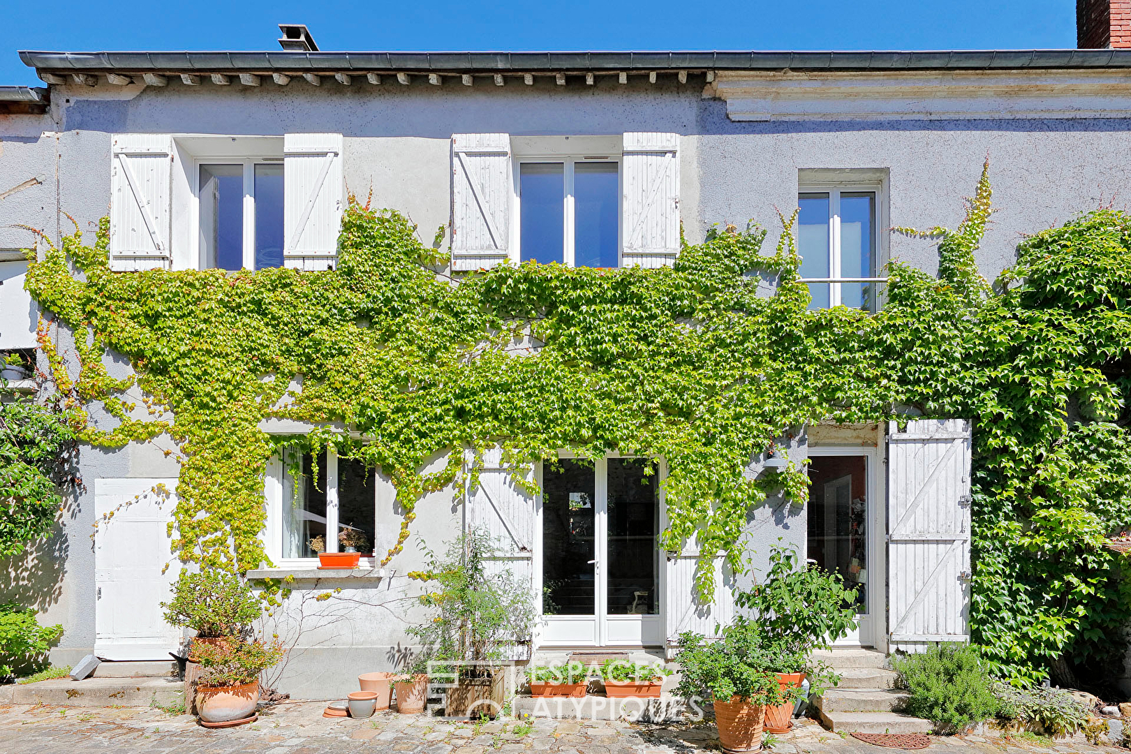 Agence immobilière de ESPACES ATYPIQUES FONTAINEBLEAU