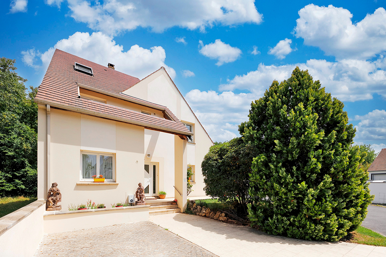 Agence immobilière de ESPACES ATYPIQUES FONTAINEBLEAU