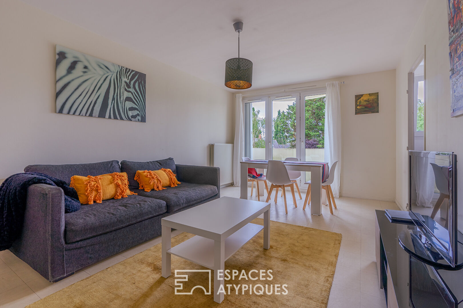 Photo Lumineux Trois pièces dans le quartier de Toutes Aides image 3/5