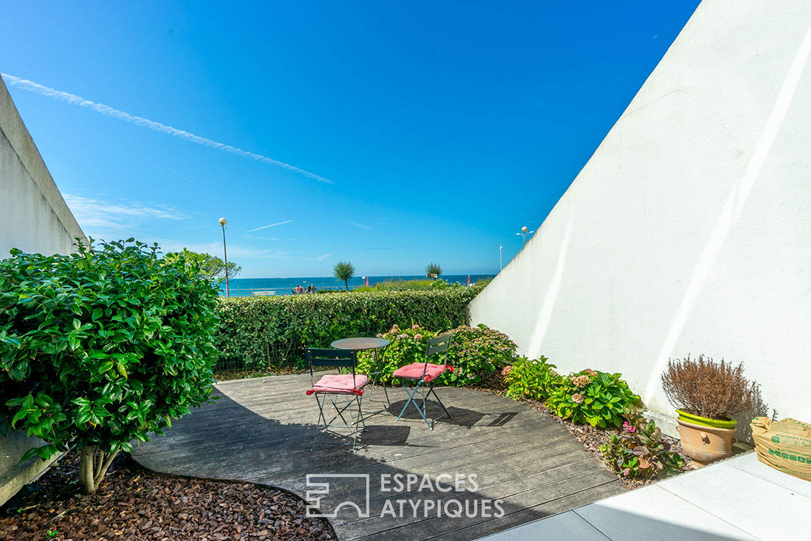 Un Jardin face à la Mer
