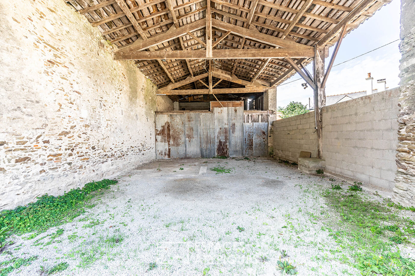 Photo Grange à rénover au calme entre bourg et Herdrie image 3/5