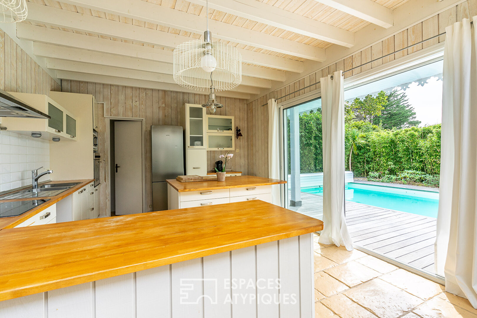 Photo L'inattendue : élégante villa avec patio intérieur et piscine image 5/6