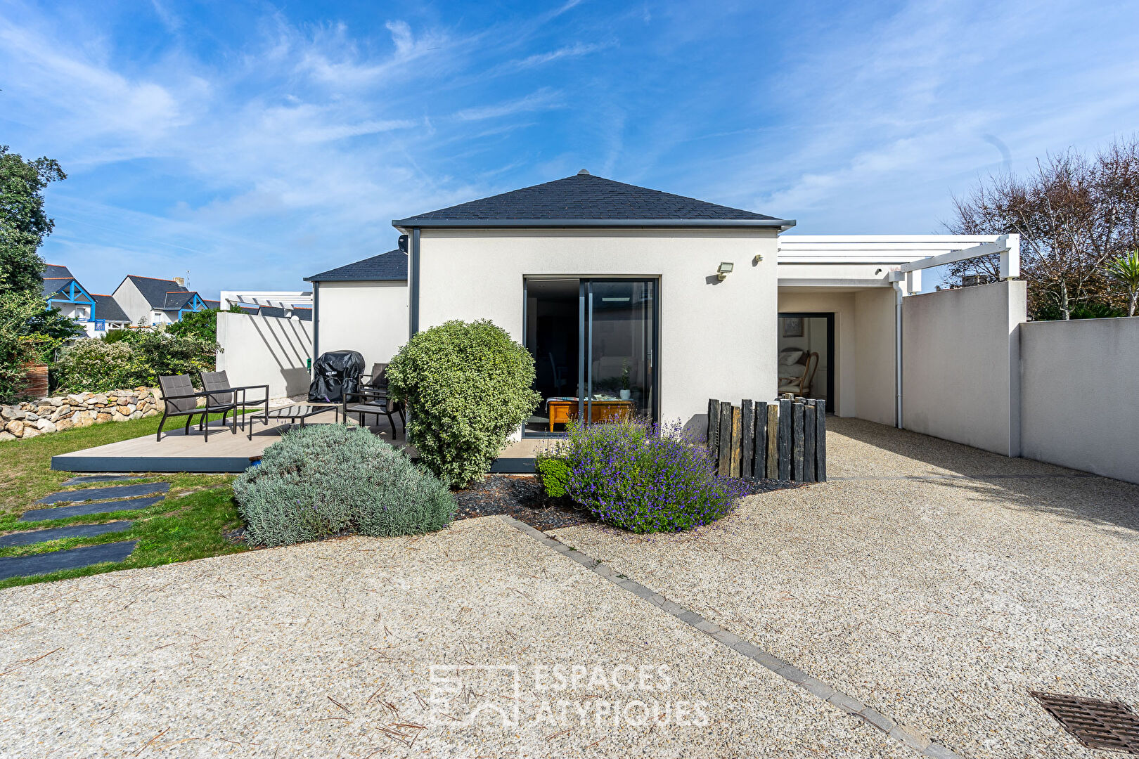 Photo Maison contemporaine à deux pas des plages. image 2/6