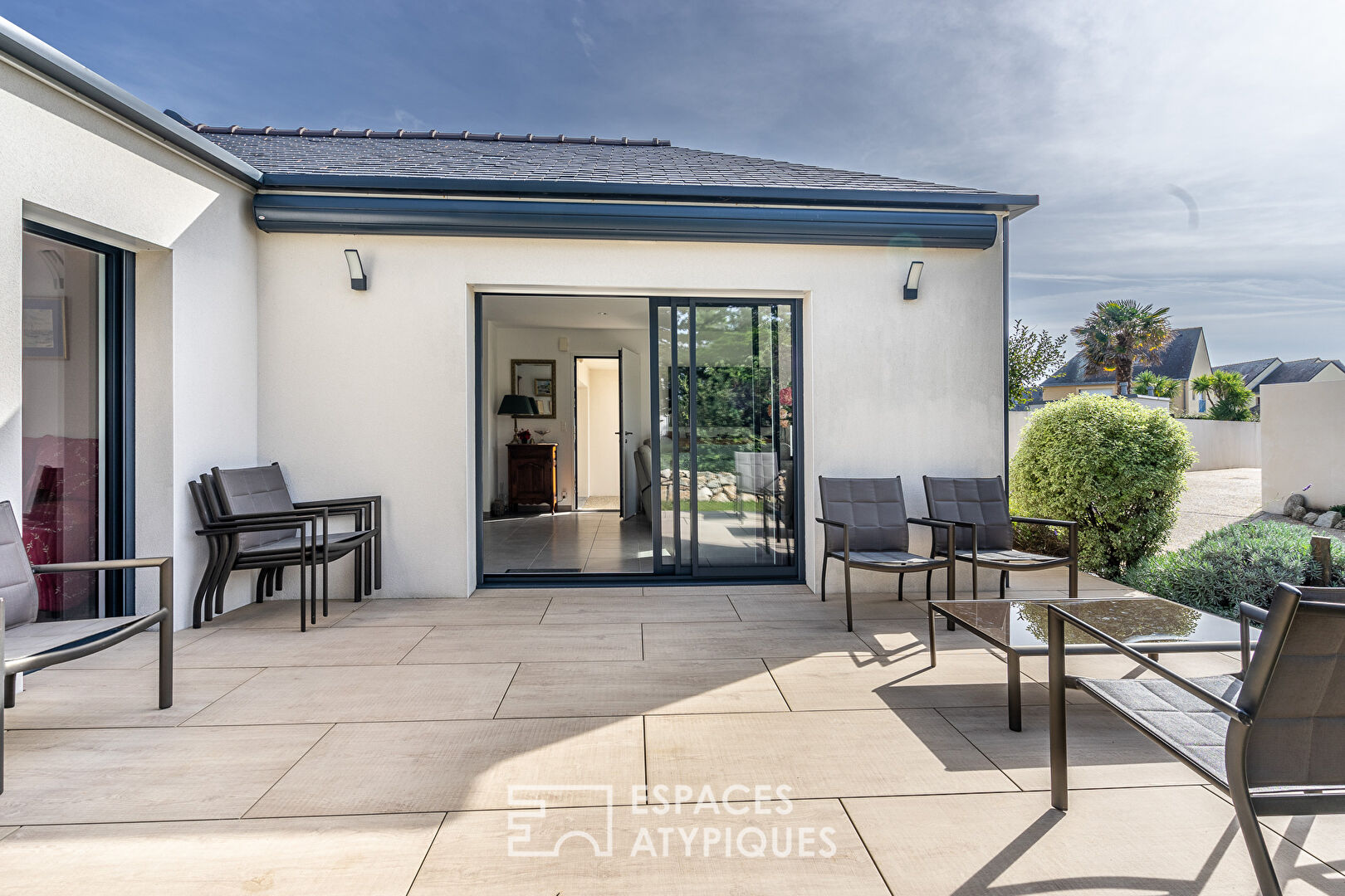 Photo Maison contemporaine à deux pas des plages. image 4/6