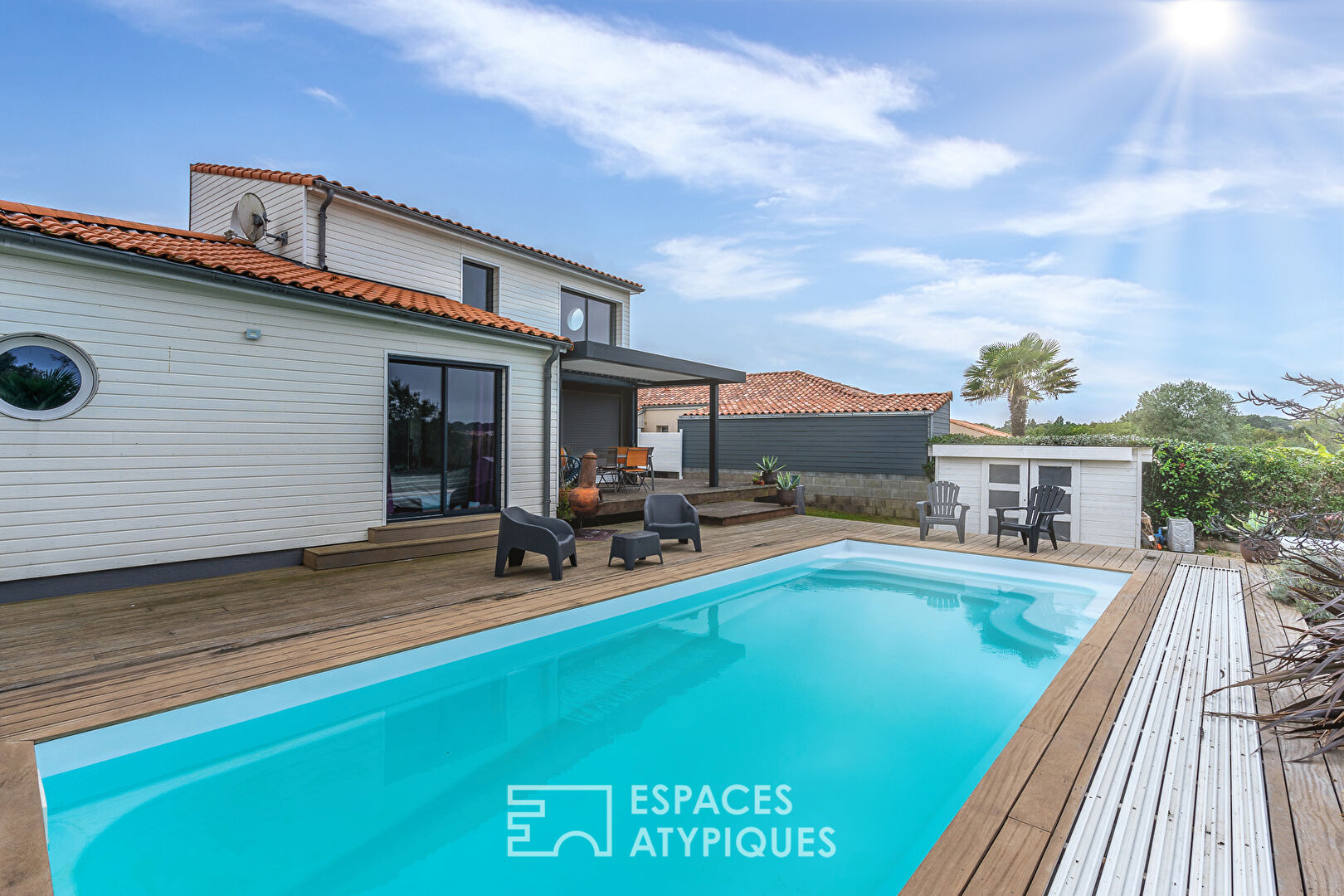 Photo Maison balnéaire avec piscine, spa et sa vue dégagée sur la campagne image 3/6