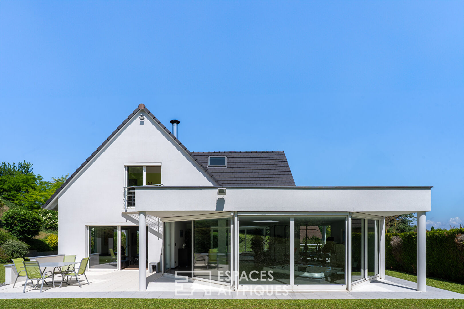 Photo Maison contemporaine sur les hauteurs avec vue Cathédrale image 2/6