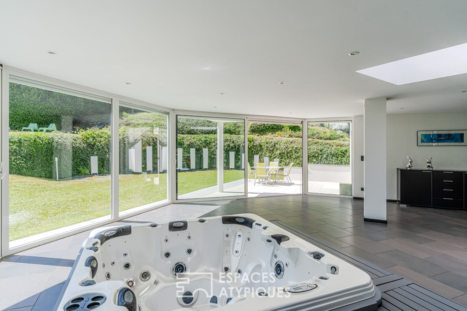 Photo Maison contemporaine sur les hauteurs avec vue Cathédrale image 6/6