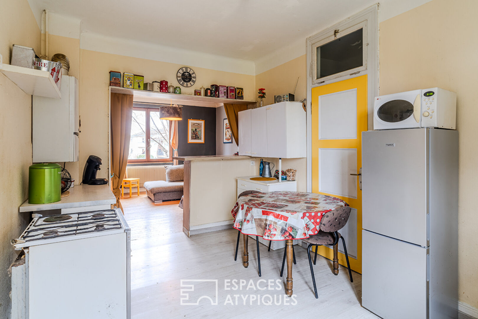 Photo Maison de 1935 et son vaste terrain image 4/6