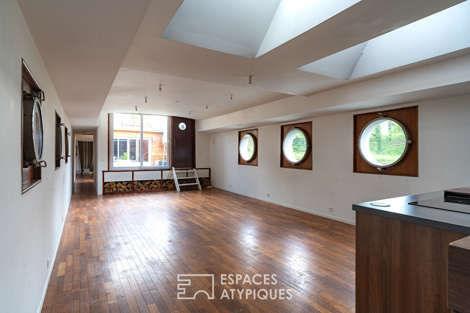 Photo Péniche Freycinet et sa terrasse plein ciel image 3/6