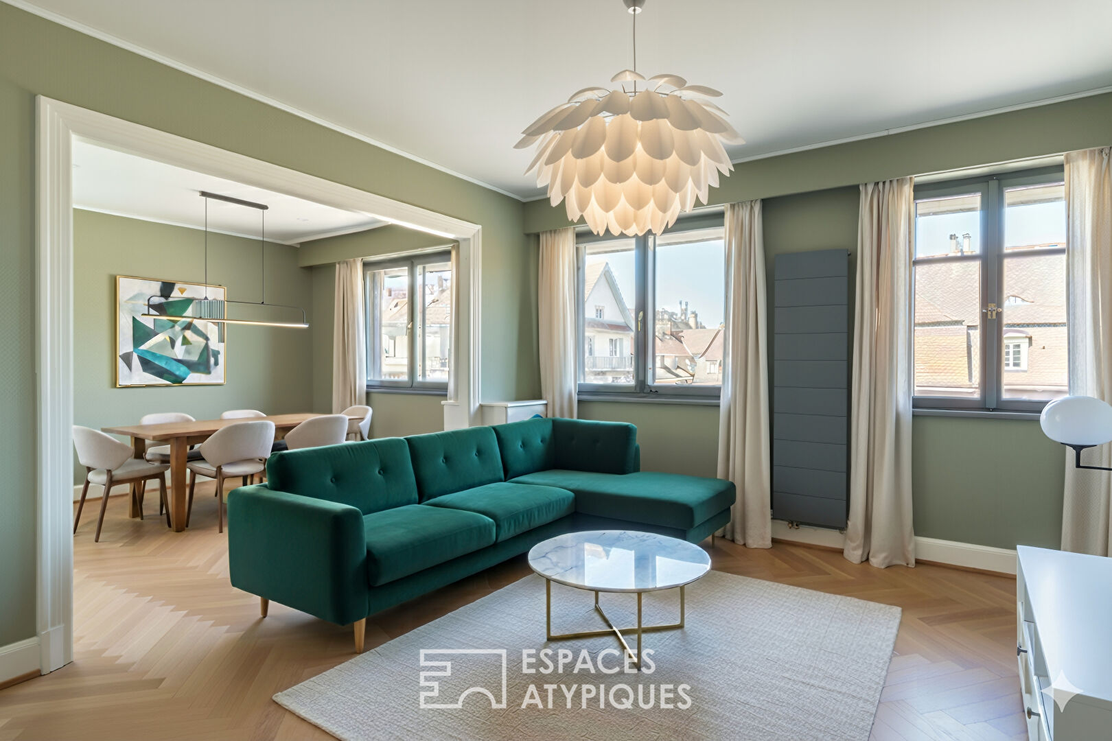 Appartement à rénover quartier de l'Orangerie avec garage et balcon