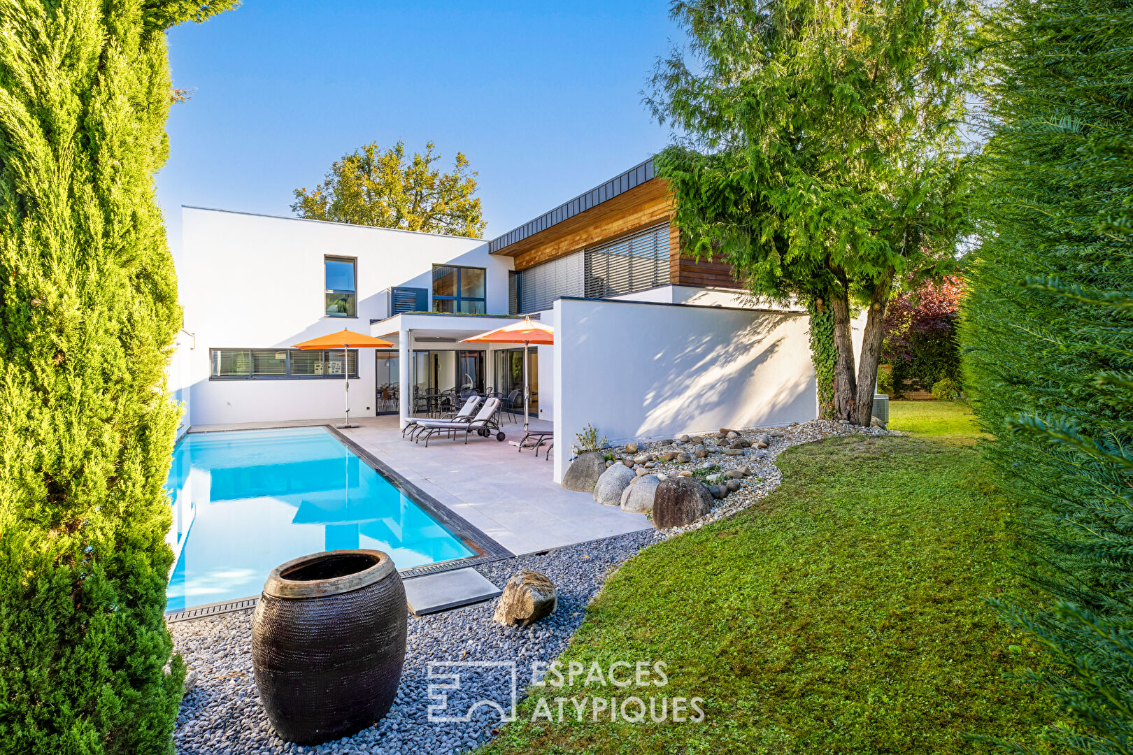 Photo Maison contemporaine et sa piscine au coeur du Rebberg image 1/6
