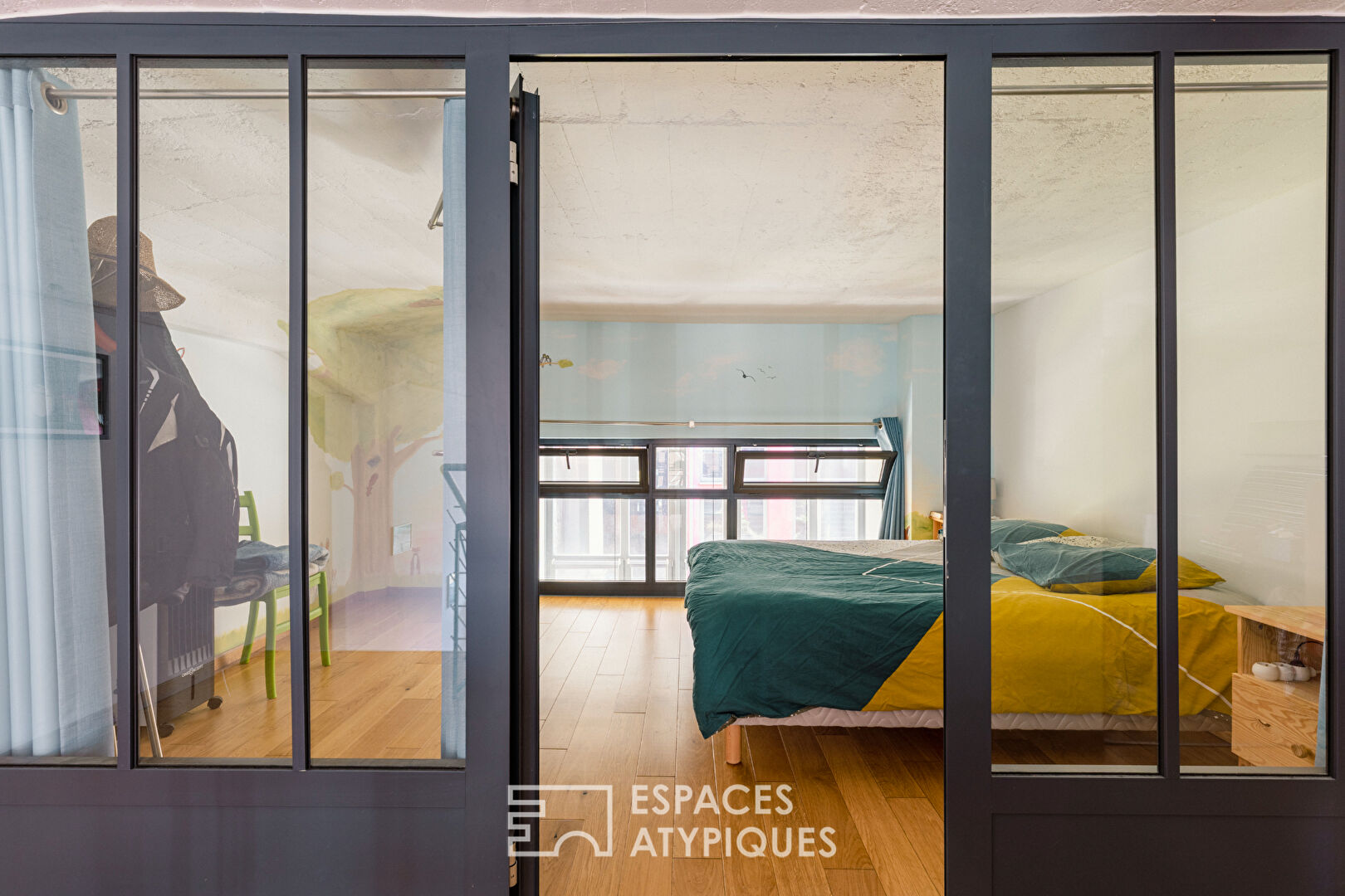 Photo Loft chaleureux dans un bâtiment chargé d'histoire image 4/6