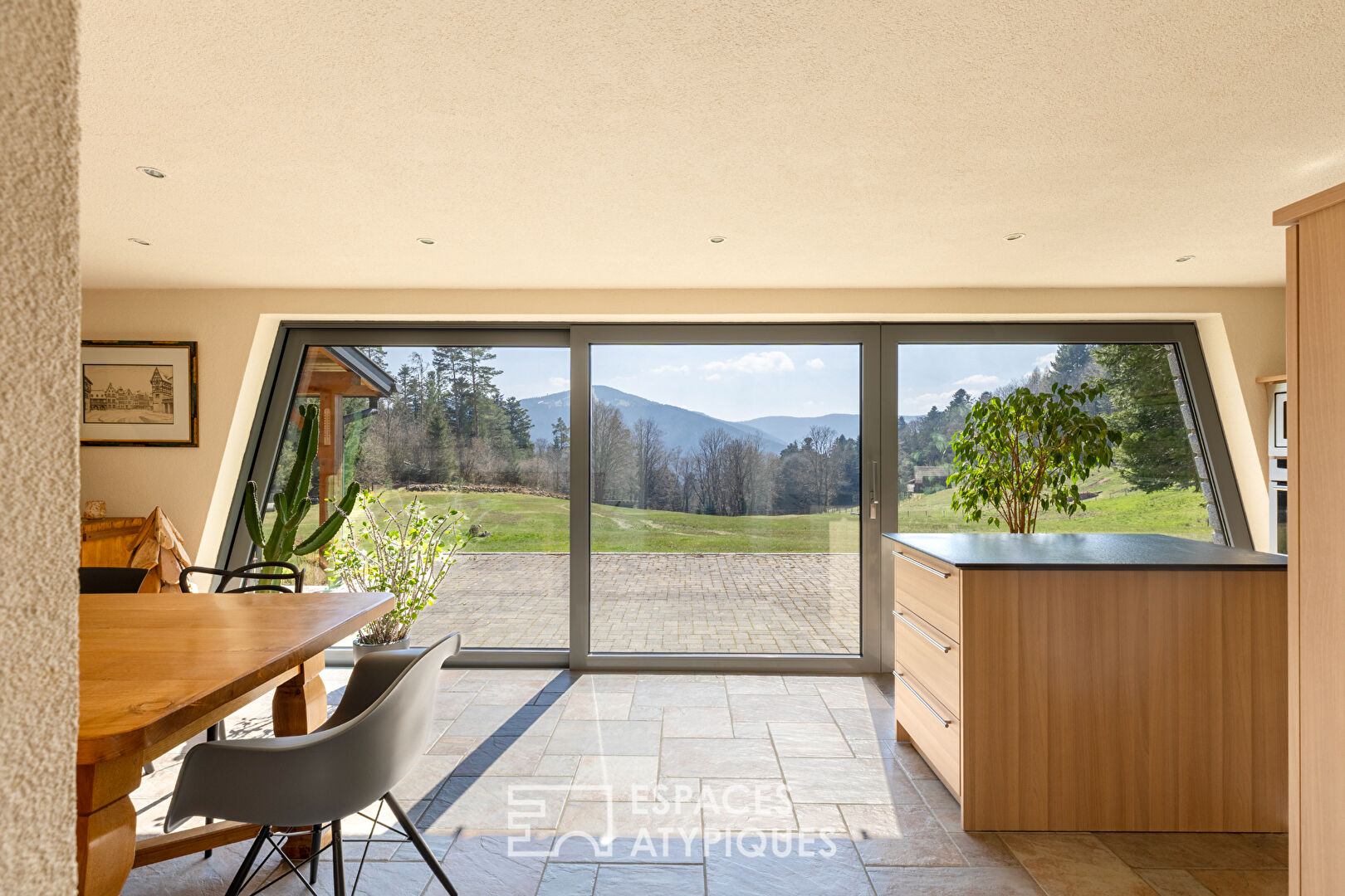 Photo Ferme rénovée avec vue imprenable sur un domaine de 2,5 ha image 6/6