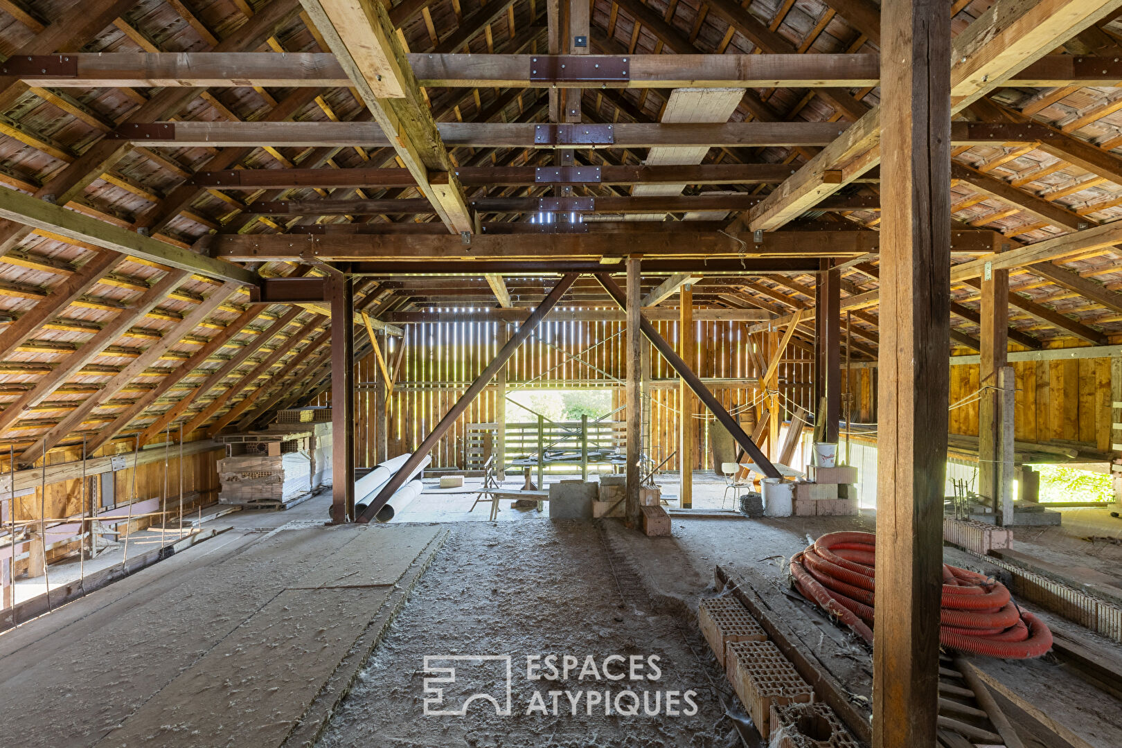 Photo Authentique maison à colombage et sa dépendance image 3/6