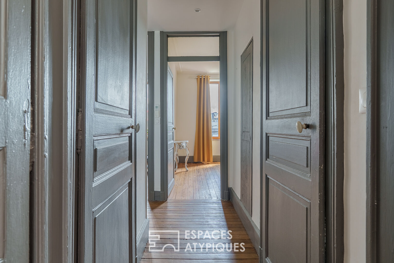 Photo Appartement de charme rénové en coeur de ville image 4/6