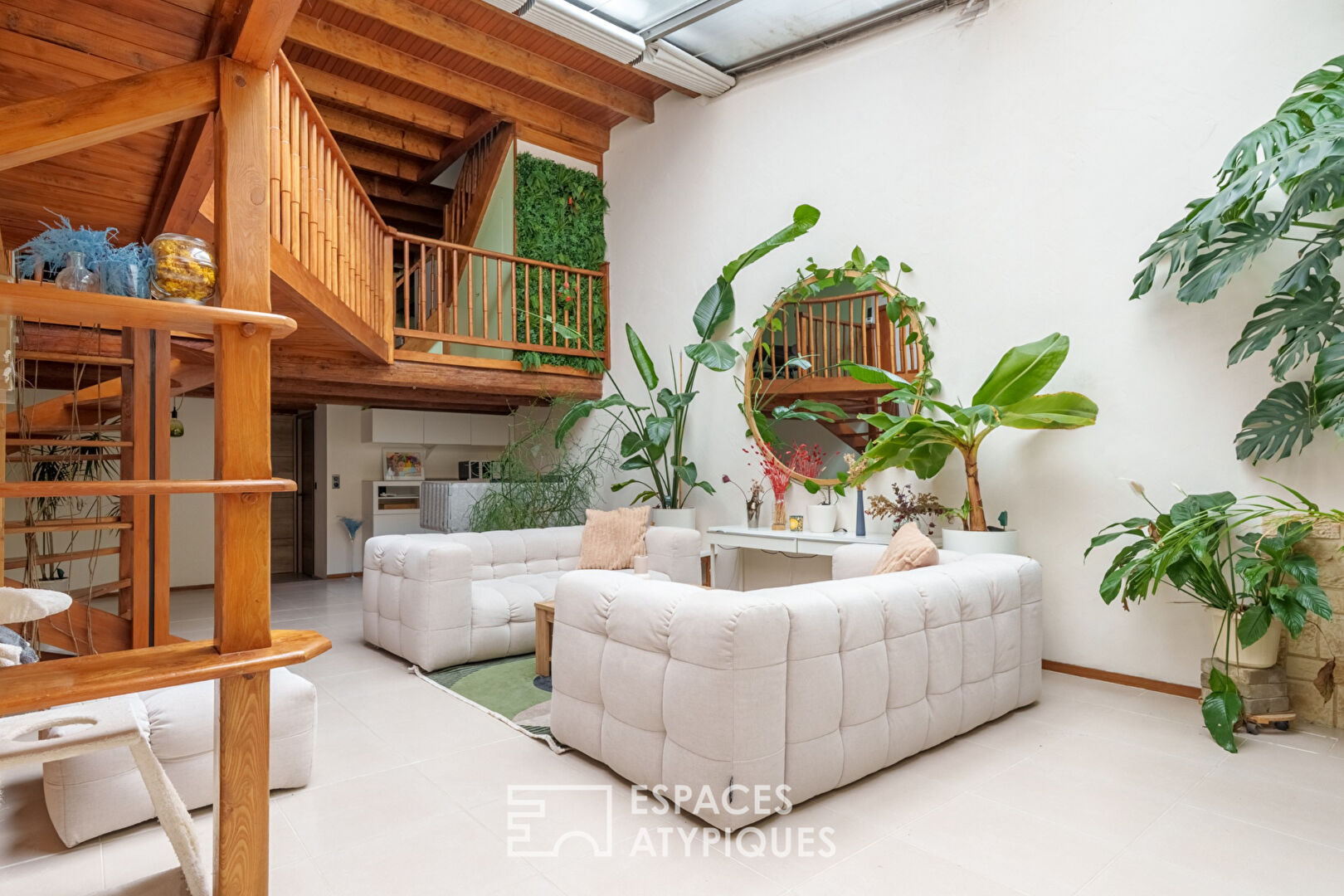 Photo Loft et sa terrasse dans une ancienne menuiserie image 1/6