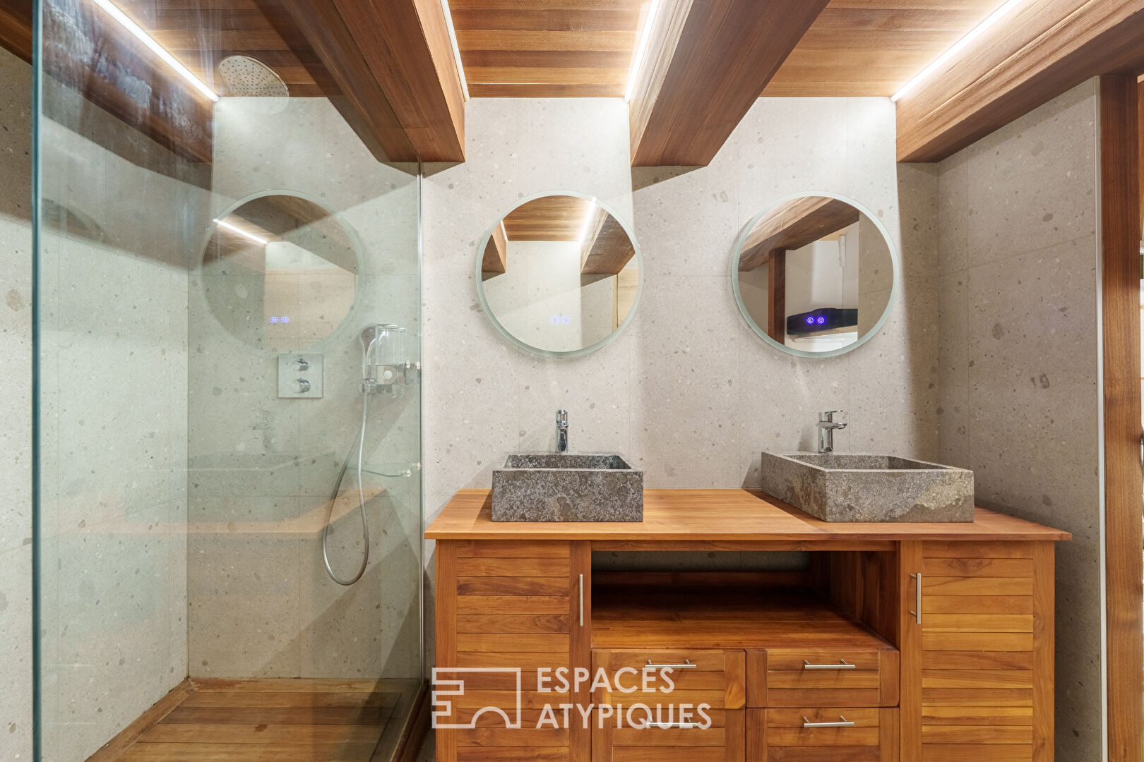 Photo Loft et sa terrasse dans une ancienne menuiserie image 4/6