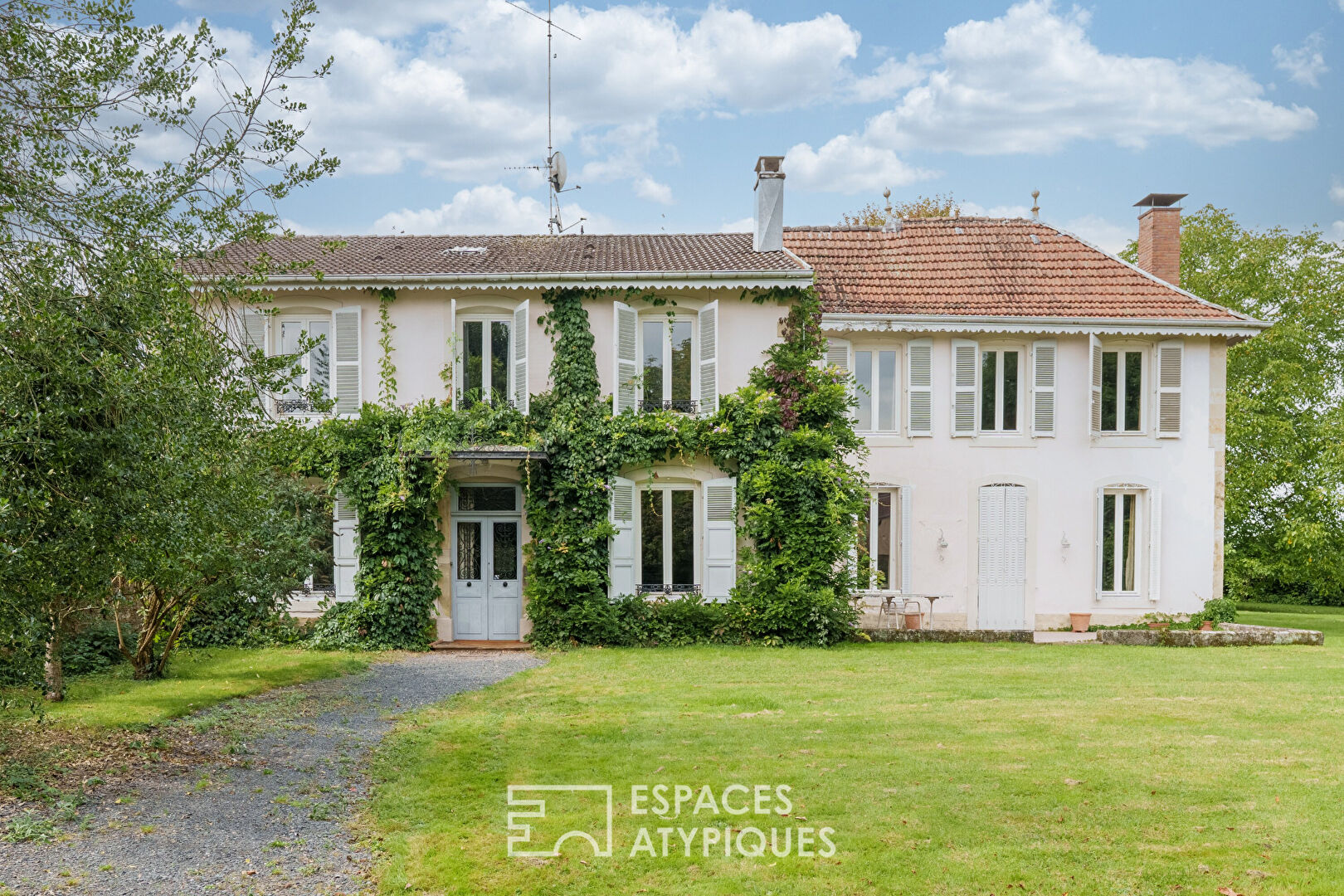 Propriété de caractère et son parc arboré