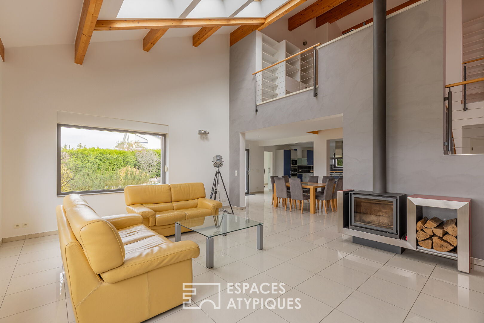 Photo Lumineuse villa d'architecte avec piscine image 2/6