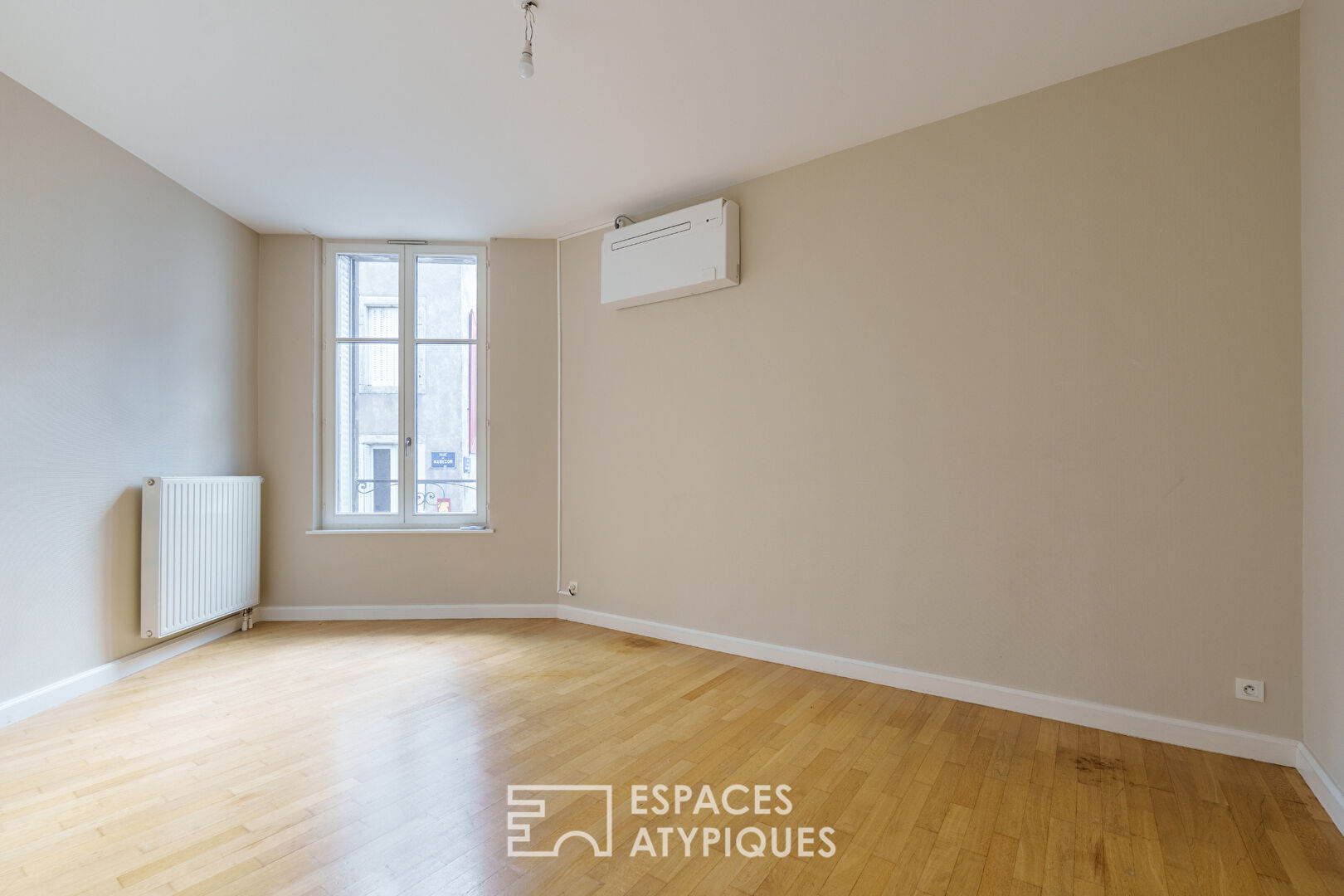 Photo Appartement avec terrasse et cour privative image 5/6