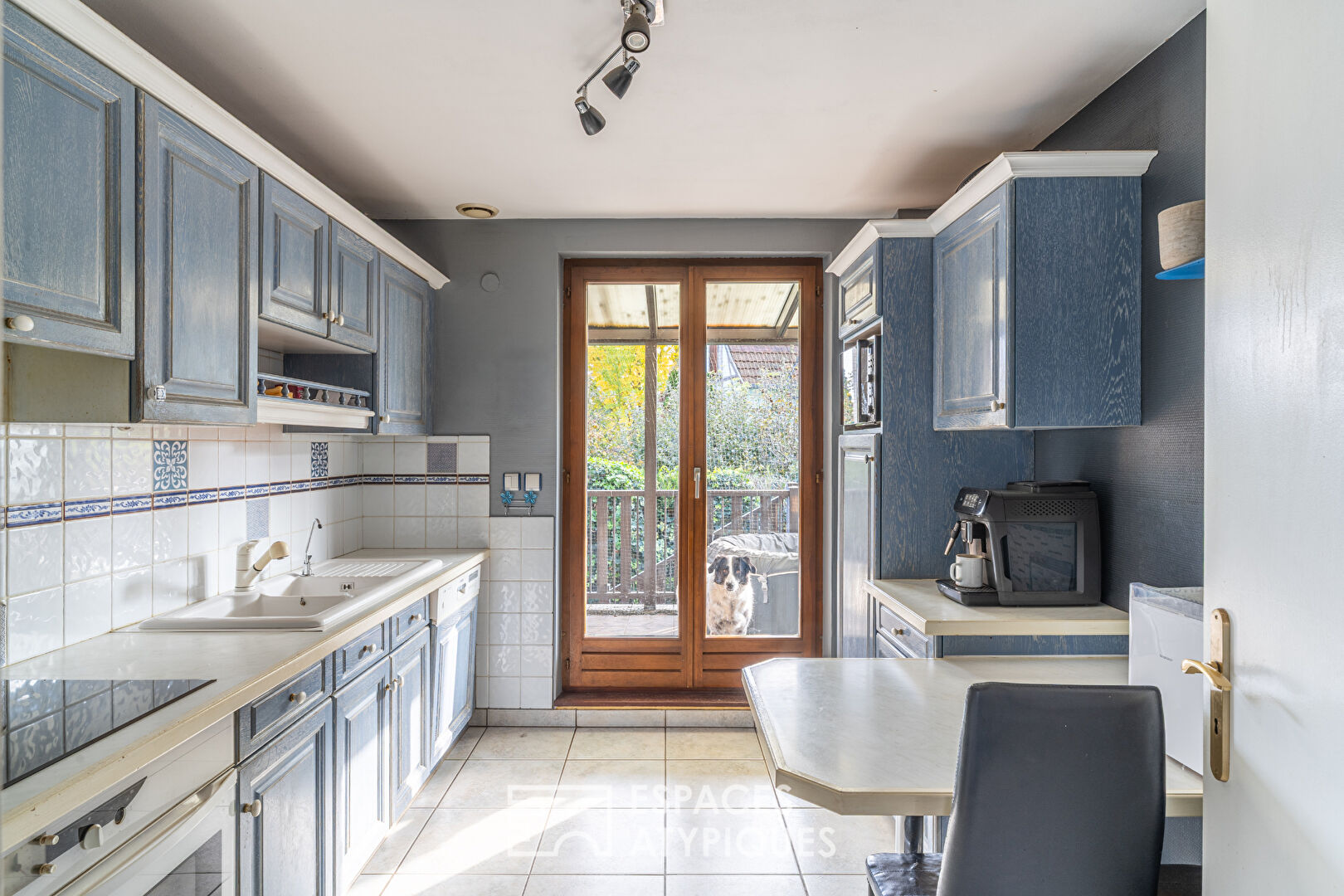 Photo Maison familiale et son jardin arboré image 3/6