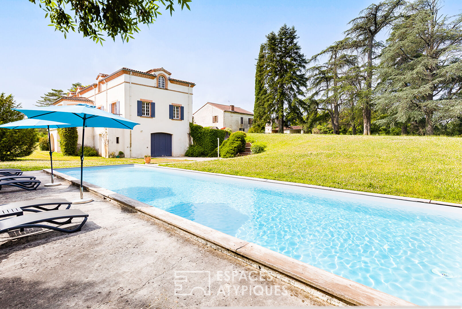 Ensemble immobilier de caractère entre ALBI et GAILLAC