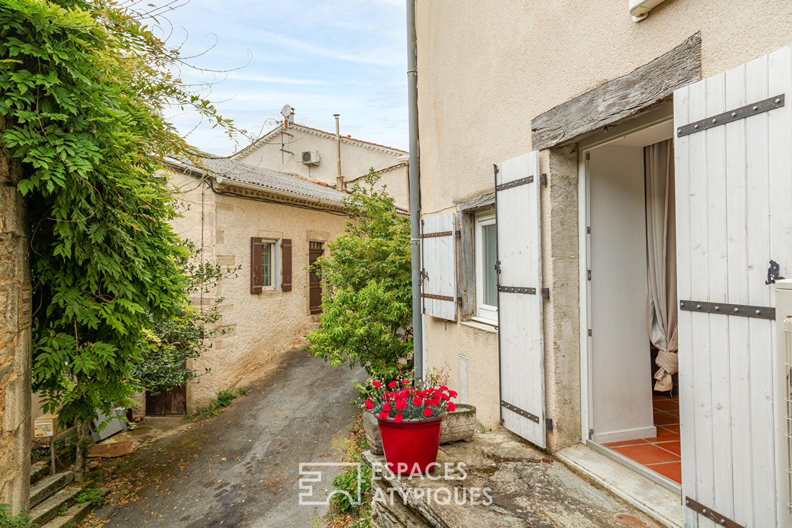 Petite maison sur le chemin de Saint-Jacques de Compostelle