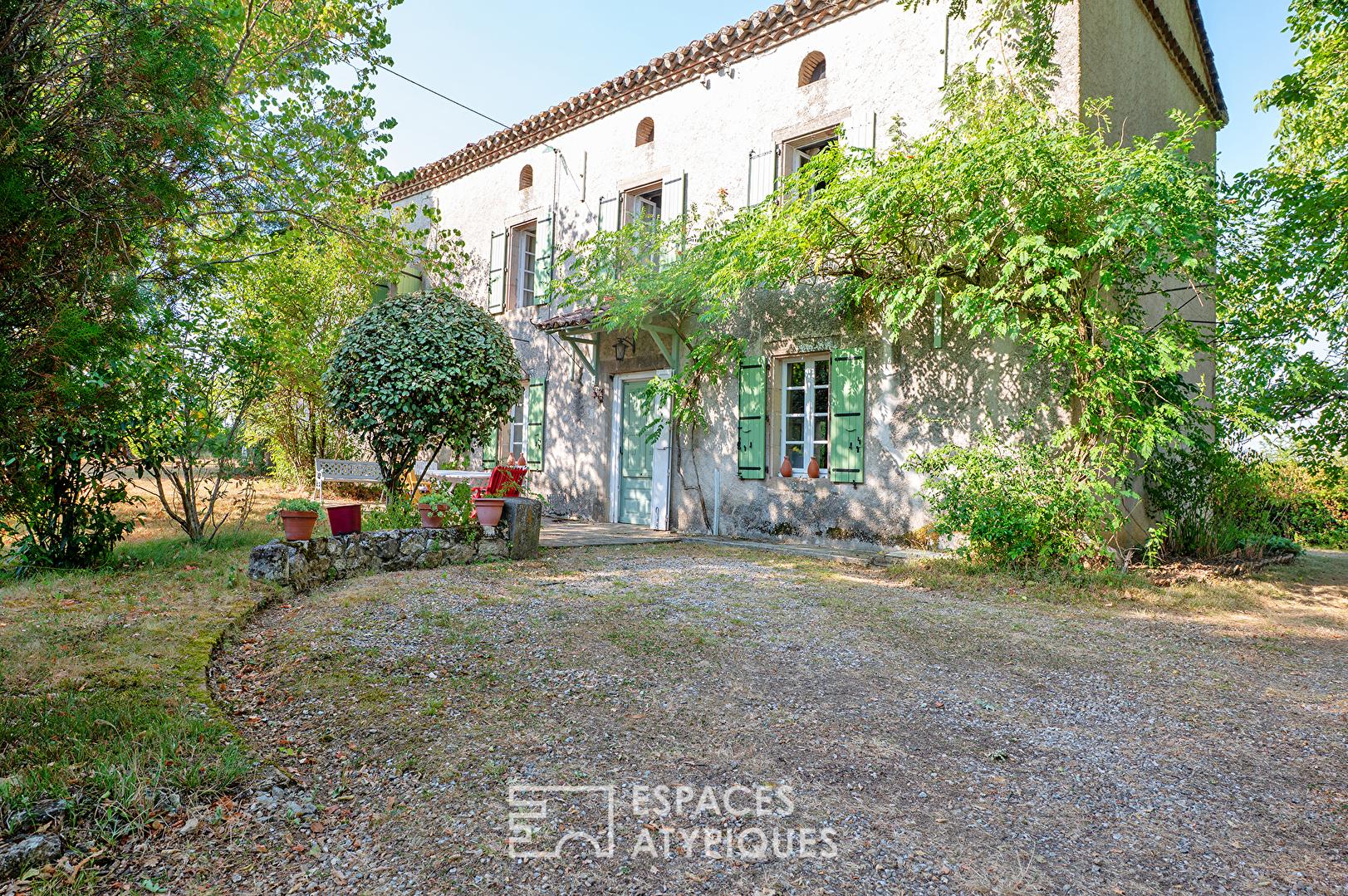 Belle bastide à l'abri des regards