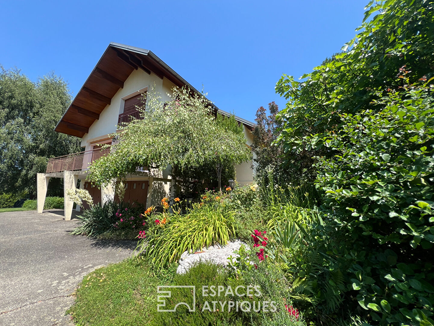 Agence immobilière de ESPACES ATYPIQUES ANNECY - ESPACES ATYPIQUES ANNECY