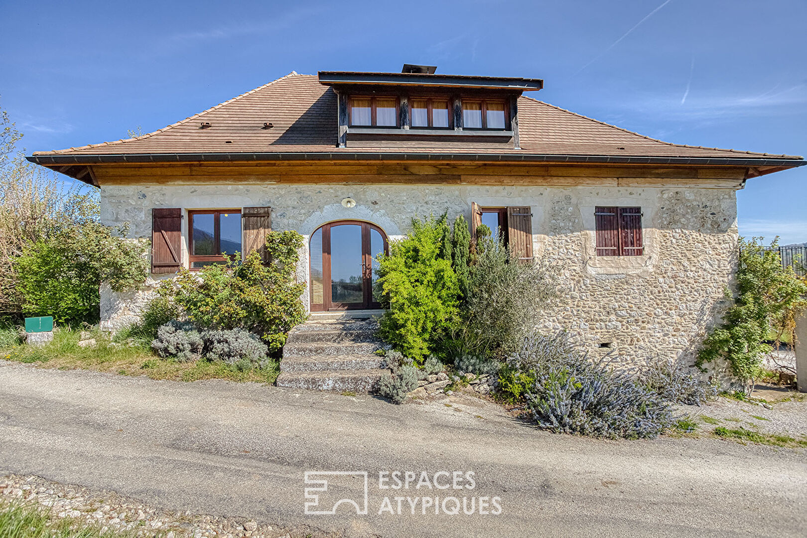 Agence immobilière de ESPACES ATYPIQUES ANNECY - ESPACES ATYPIQUES ANNECY
