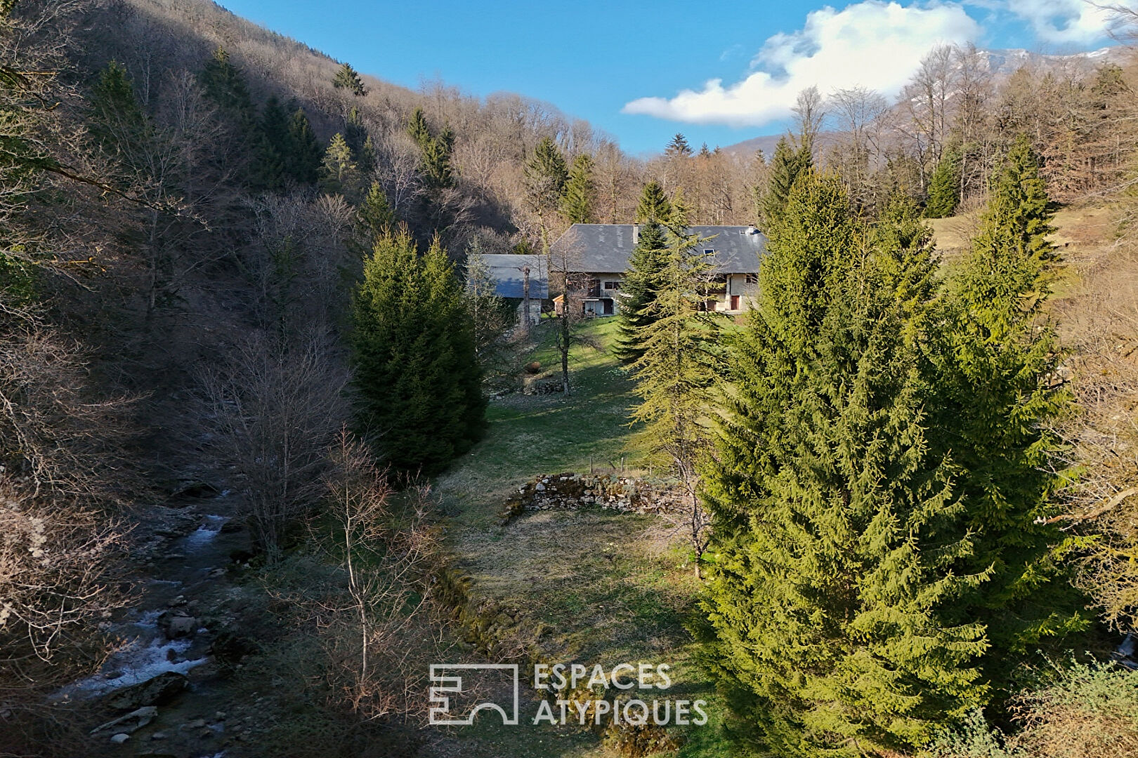 Agence immobilière de ESPACES ATYPIQUES ANNECY - ESPACES ATYPIQUES ANNECY