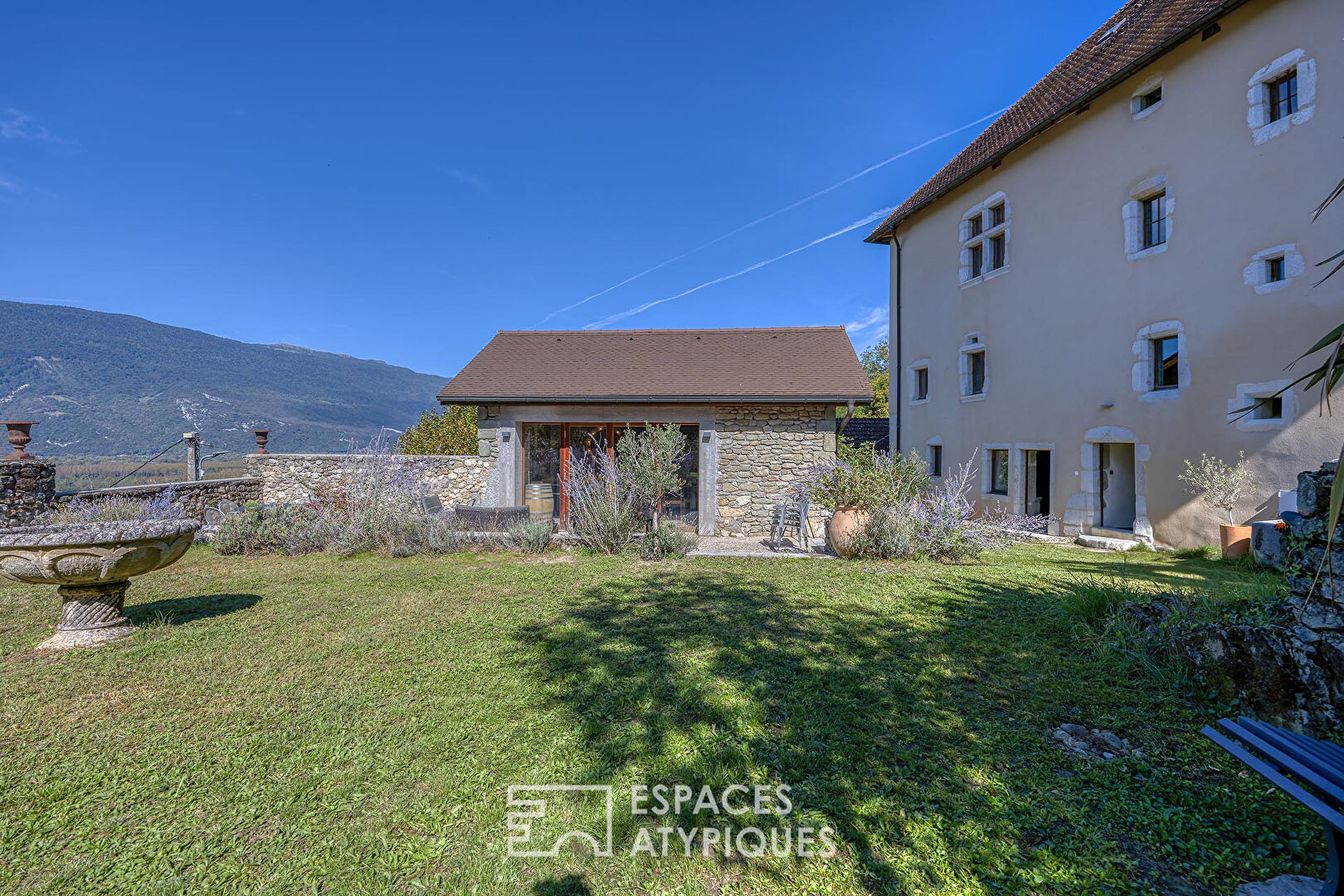 Agence immobilière de ESPACES ATYPIQUES ANNECY - ESPACES ATYPIQUES ANNECY