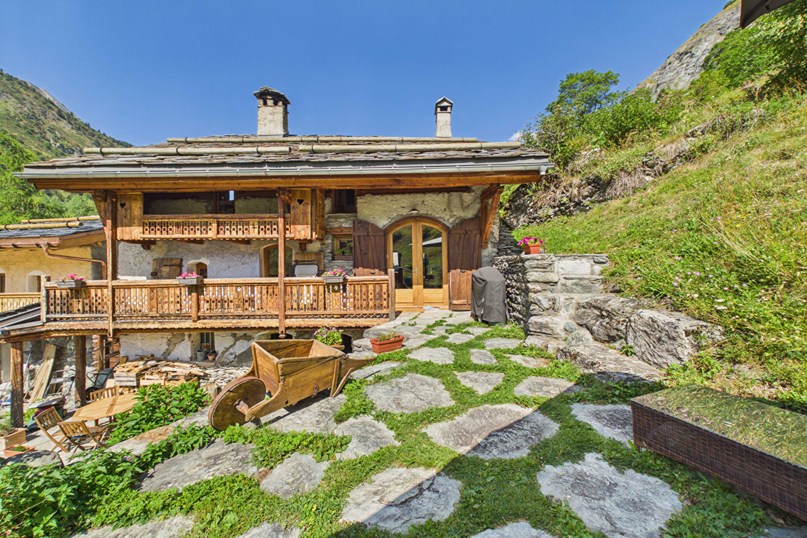 Agence immobilière de ESPACES ATYPIQUES ANNECY - ESPACES ATYPIQUES ANNECY