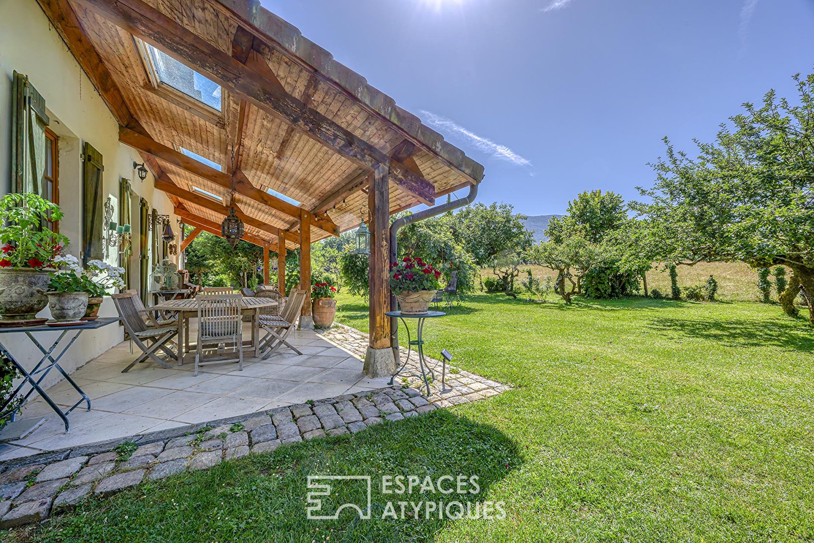 Agence immobilière de ESPACES ATYPIQUES ANNECY - ESPACES ATYPIQUES ANNECY